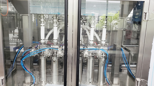 កុងតឺន័រធំ 6 ក្បាល 5Lliquid filling capping ទ្វេភាគី