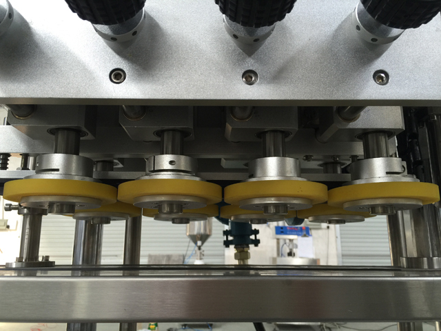 capping head សម្រាប់ machinery.jpg