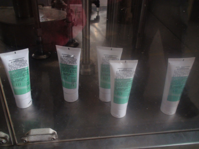 tubes samples បំពង់បំពេញគំរូ sealing.jpg