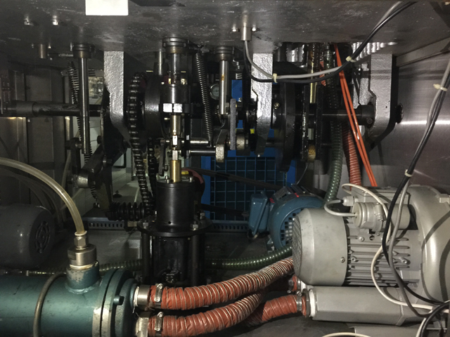 internal structure for filling sealing machines បំពង់បំពេញការផ្សាភ្ជាប់នៅខាងក្នុង machine.jpg