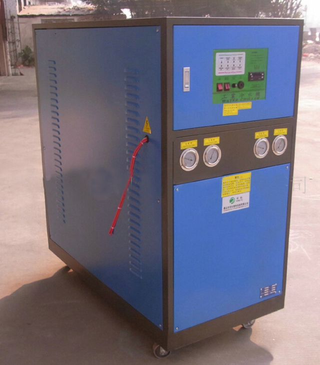 water chiller ម៉ាស៊ីនត្រជាក់ទឹក.jpg