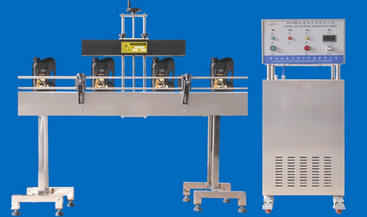 automatic induction sealing machines ម៉ាស៊ីនផ្សាភ្ជាប់ induction លីនេអ៊ែរដោយស្វ័យប្រវត្តិបំពាក់ដោយមួក