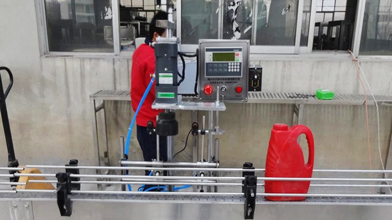 ឧបករណ៍ capper.jpg