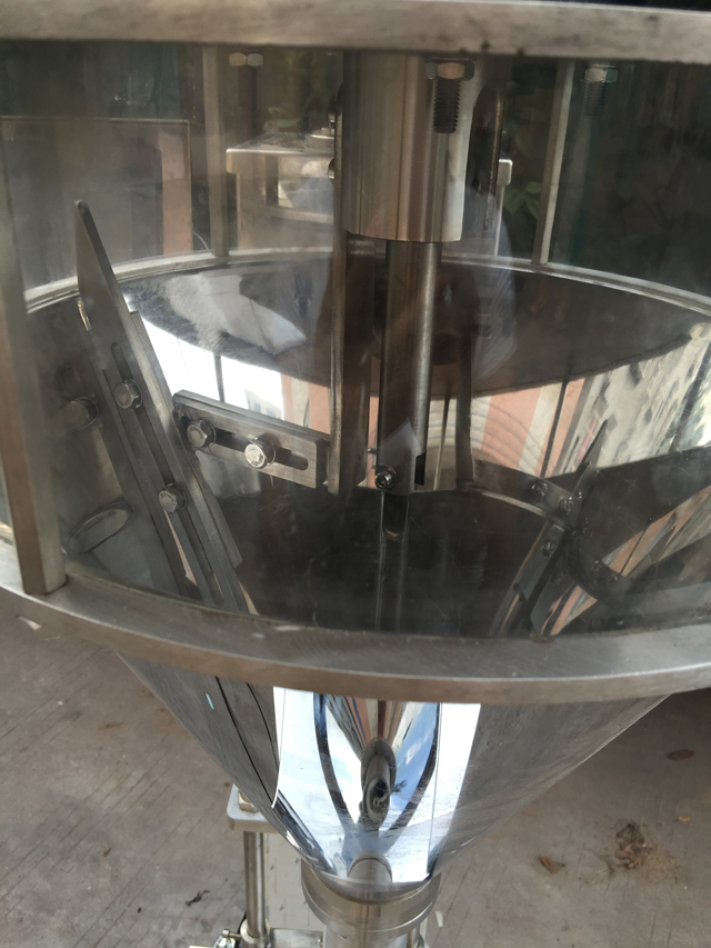 ម៉ាស៊ីនថ្មីសម្រាប់បំពេញម្សៅ (1.jpg