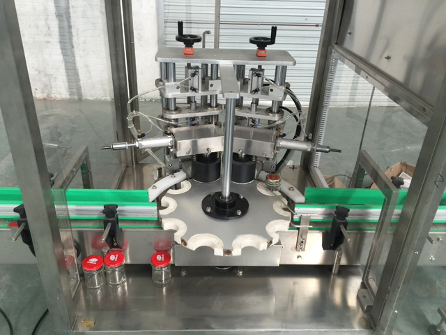 caps vacuum capping with automatic system.jpg