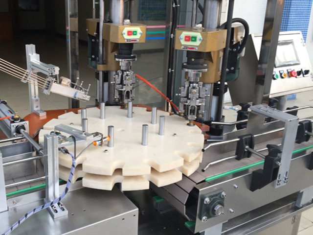 capping head វីសក្បាលពីរ capper.jpg