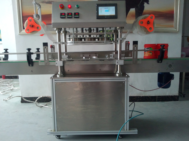 automatic three heads jars sealing equipment ម៉ាស៊ីនផ្សាភ្ជាប់ពាង.jpg