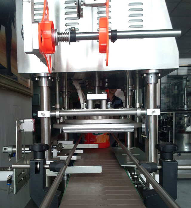 conveyor belt for jars sealing machine roller សម្រាប់ខ្សែភាពយន្ត loading.jpg