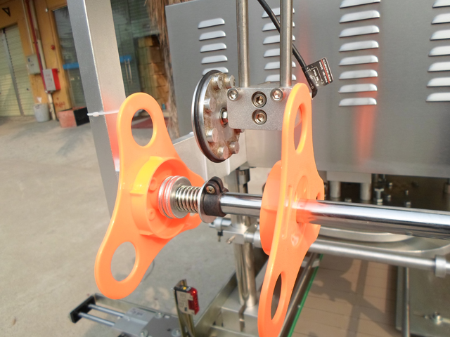 film roller roller សម្រាប់ផ្ទុកខ្សែភាពយន្ត sealing.jpg