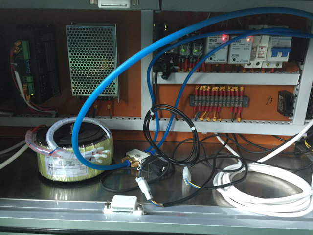 សមាសធាតុអគ្គិសនីសម្រាប់ដាក់ស្លាក machinery.jpg