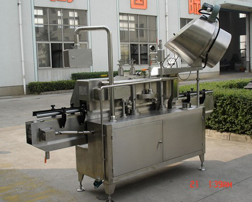 PLC-controlled system glass Jar twist off Steam Capper equipment vacuum capping machine for Glass Jars រូបថតខាងក្រោយនៃ twist-off vacuum cap.jpg