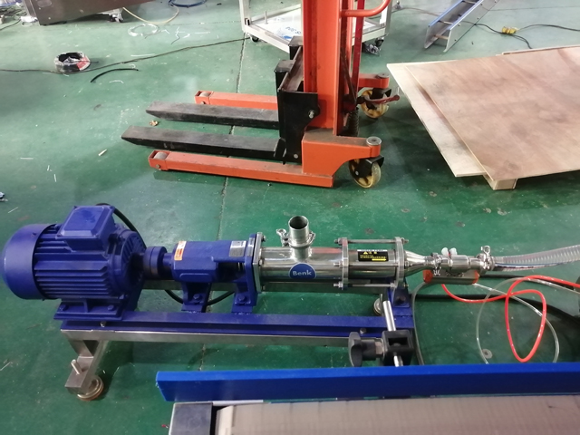 ម៉ាស៊ីនបំពេញ 12 ក្បាលជាមួយឧបករណ៍លាយកំដៅ (3.jpg