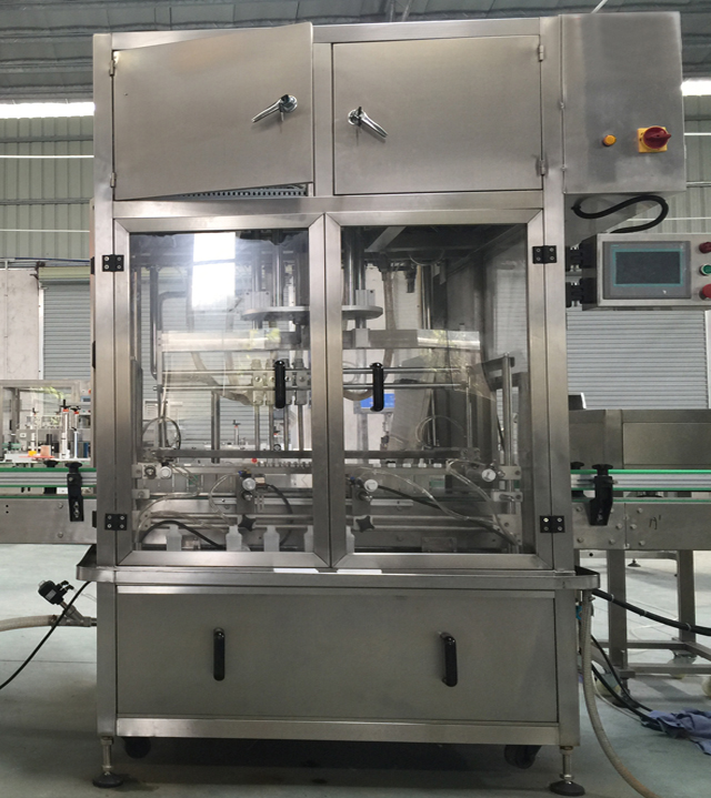 Linear filling machine with 4 filling heads ម៉ាស៊ីនបំពេញលីនេអ៊ែរ.jpg