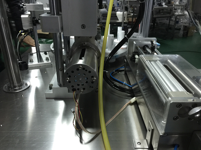 ការបំពេញការផ្សាភ្ជាប់ ultrasonic សម្រាប់បំពង់ paste.jpg