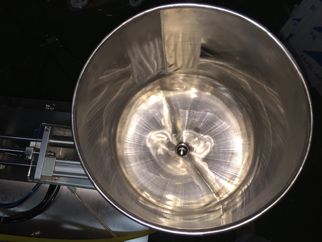 ការបំពេញ hopper សម្រាប់អ៊ុលត្រាសោ sealer filler.jpg