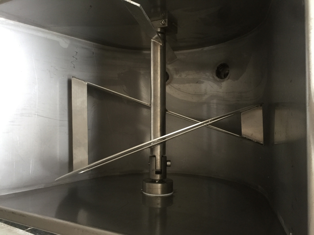 air guage for filling machines connected with air compressor រង្វាស់ខ្យល់សម្រាប់ការបំពេញបរិមាណត្រឹមត្រូវ។jpg