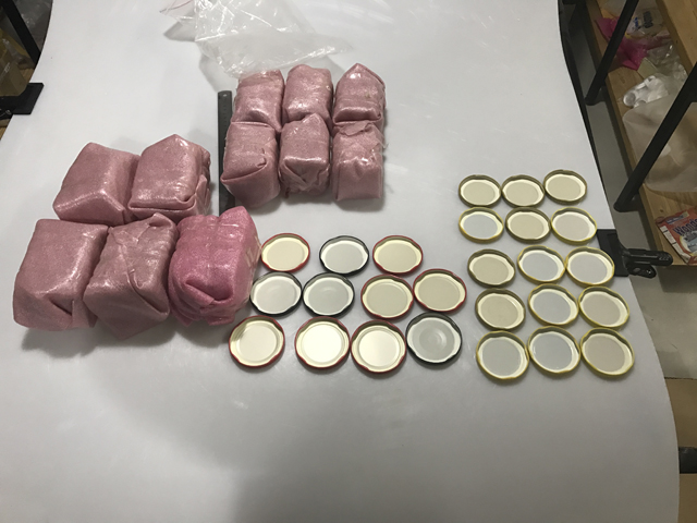 មួក និងពាងដបសម្រាប់បូមធូលី capping.jpg