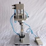 ម៉ាស៊ីនដាក់ដបកែវទឹកអប់ពាក់កណ្តាលស្វ័យប្រវត្តិ Pneumatic Desktop Perfume