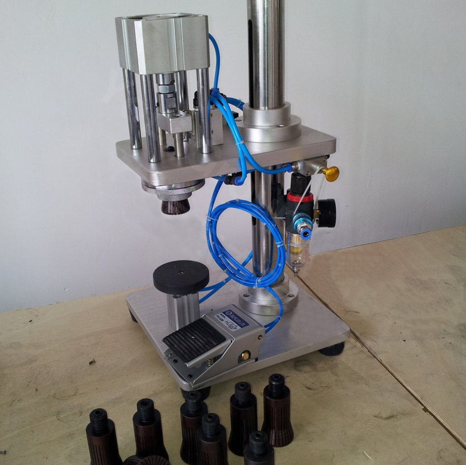 manual crimping machine for glass bottles ឧបករណ៍បំពងខ្យល់ពាក់កណ្តាលស្វ័យប្រវត្តិ pneumatic.jpg