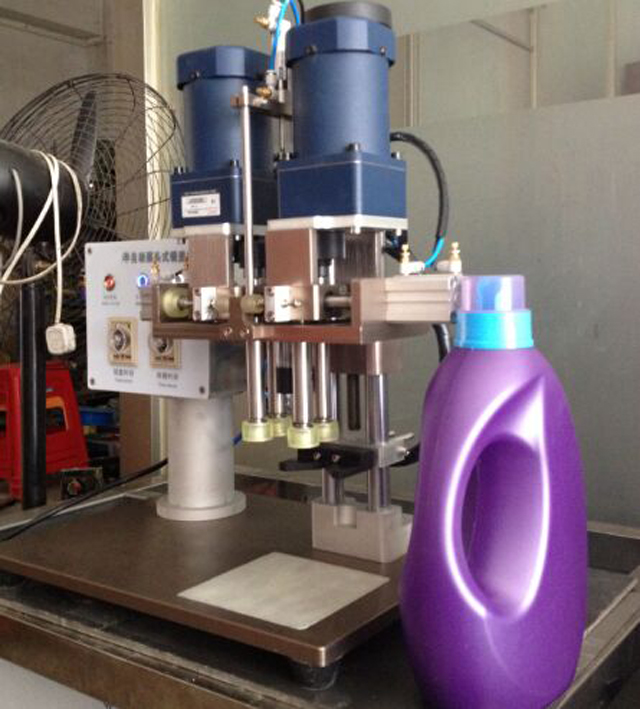 SCREW CAPPER machinery.jpg