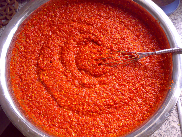 tomato sauce for filling ទឹកជ្រលក់ម្រេច.jpg