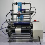 ម៉ាស៊ីនដាក់ស្លាក ដបមូល ពាក់កណ្តាលស្វ័យប្រវត្តិ