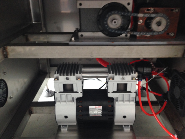 vacuum pump part from vacuum capping machine ធុងបូមធូលី.jpg